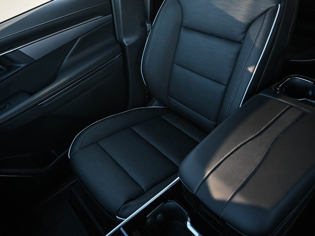 New 2026 Buick Enclave Sport Touring w/ Power Package image 28