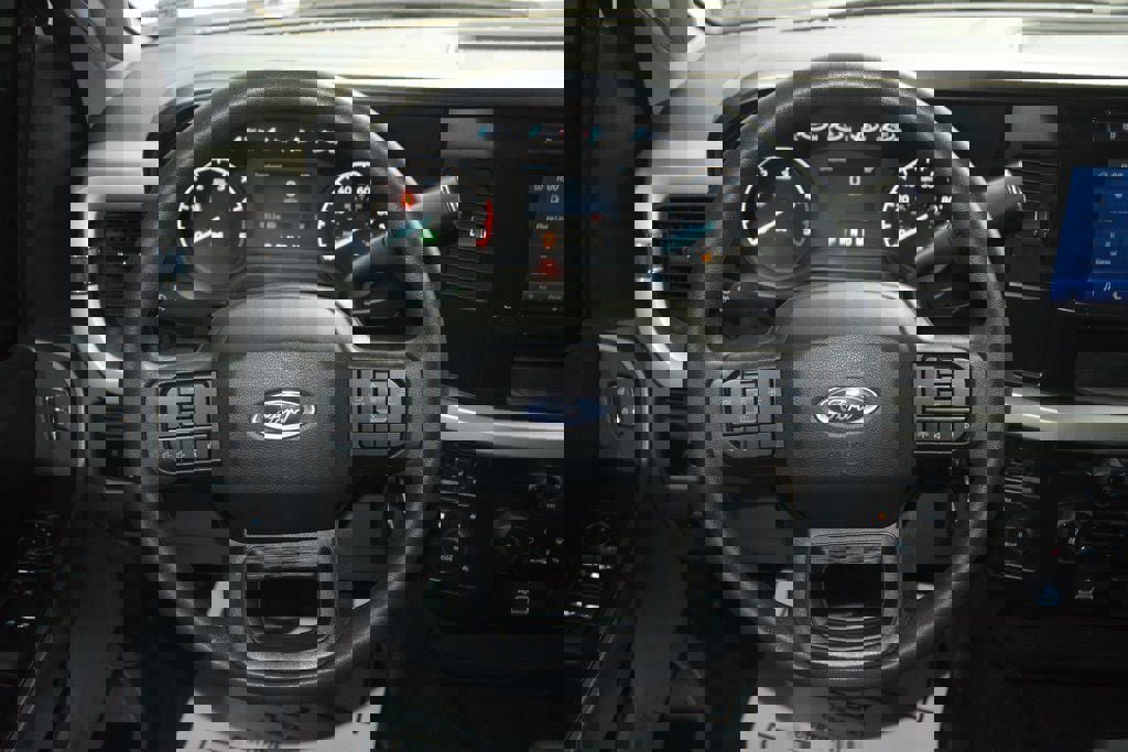 Used 2024 Ford F550 4x4 Crew Cab Super Duty w/ XLT Value Package image 26