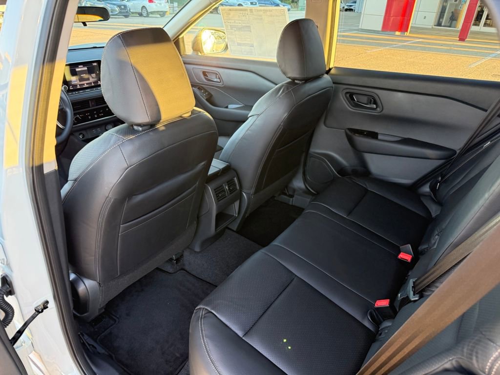 New 2026 Nissan Rogue S image 24