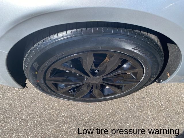 Used 2020 Chevrolet Malibu LT image 30