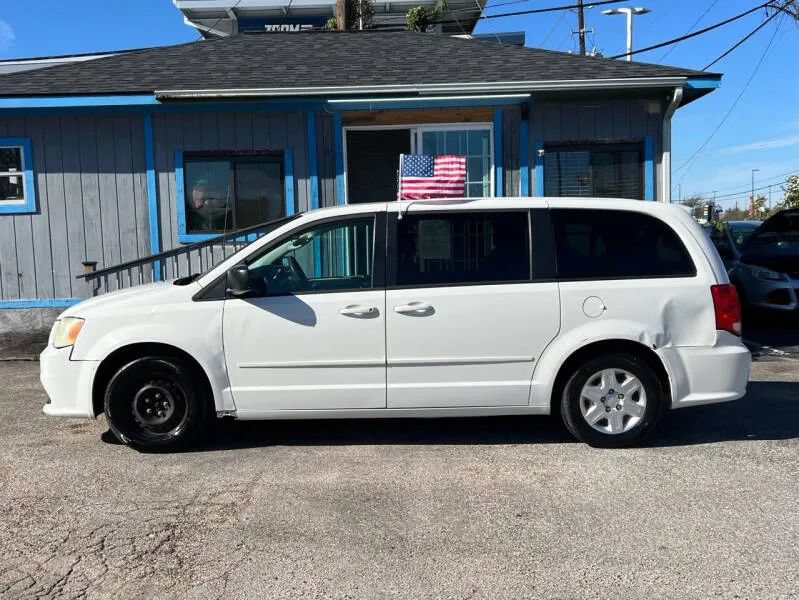 Used 2011 Dodge Grand Caravan Express w/ PWR Window Group FWD image 9