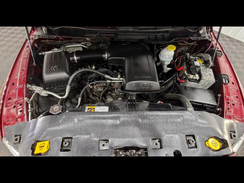 Used 2018 RAM 1500 Express w/ Express Value Package AWD/4WD image 39
