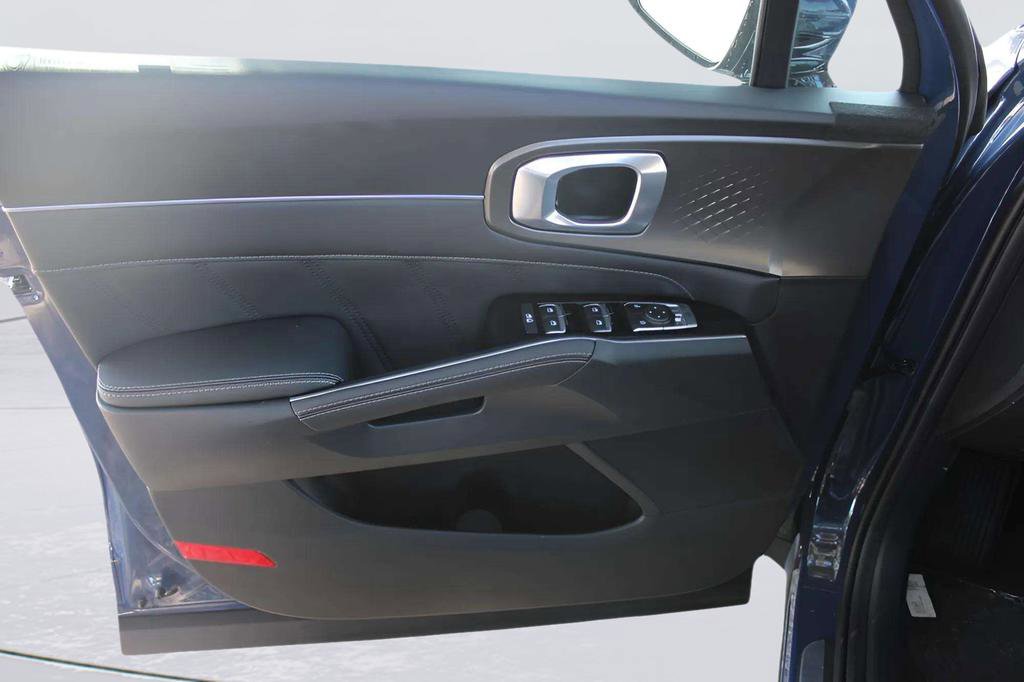 New 2025 Kia Sorento SX image 16