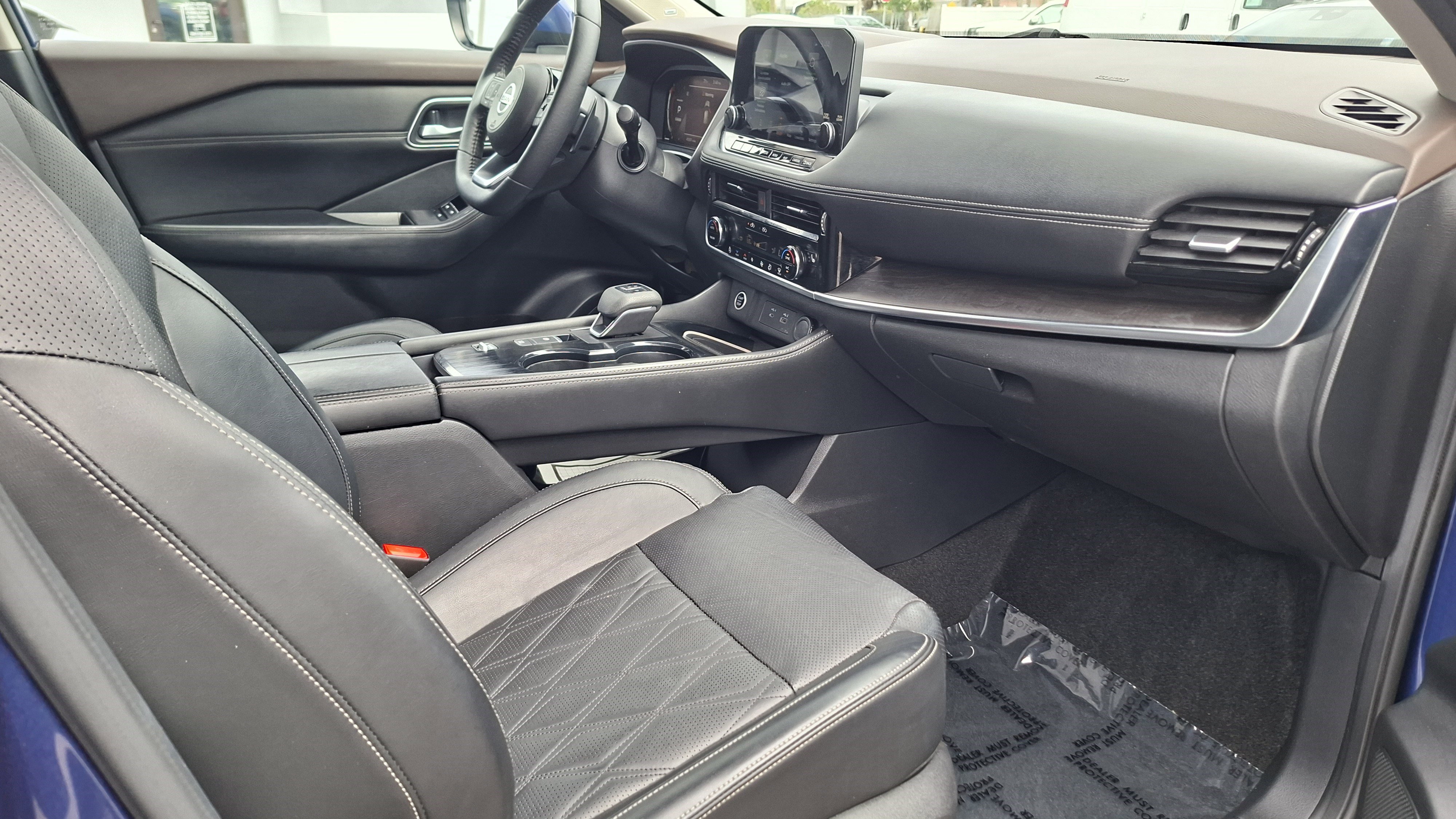 Used 2021 Nissan Rogue Platinum image 23