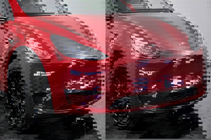 Used 2022 Tesla Model Y Long Range image 2