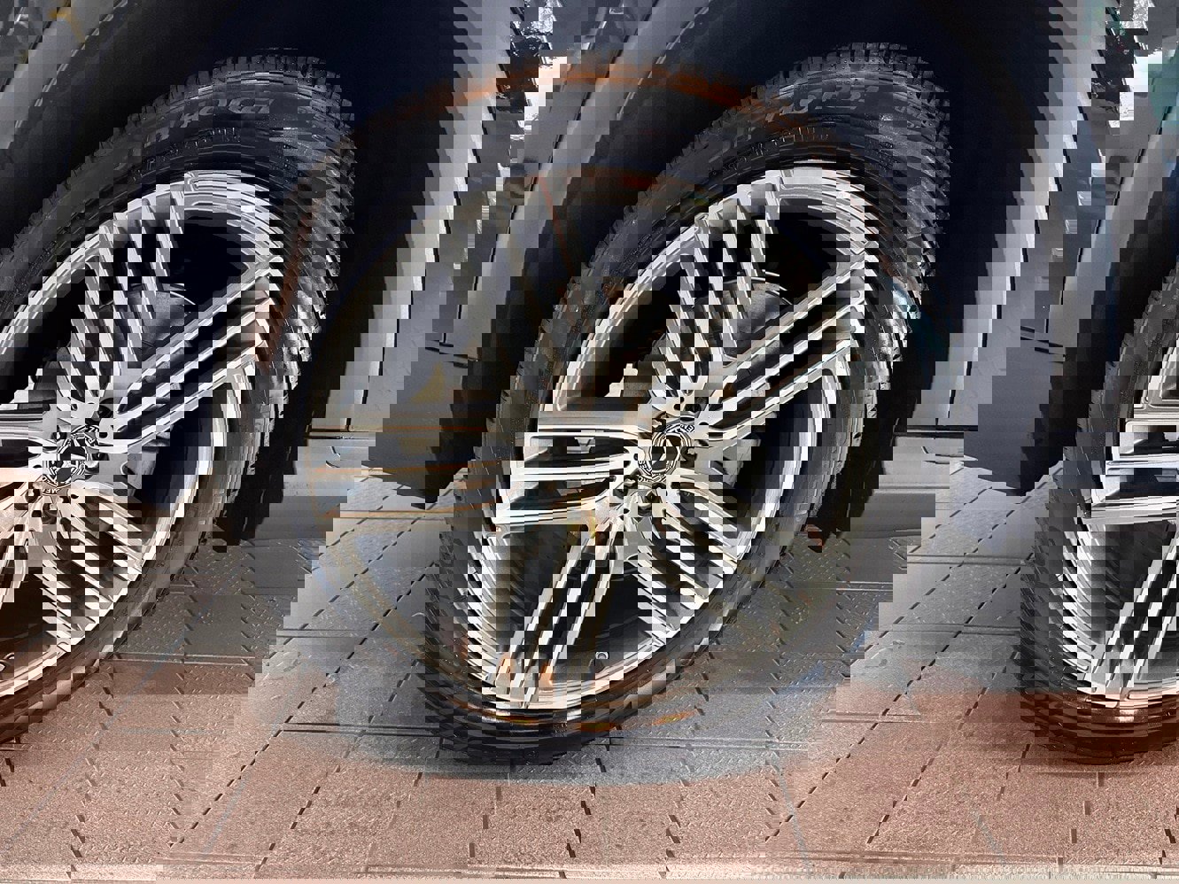 New 2025 Mercedes-Benz GLS 450 4MATIC image 18