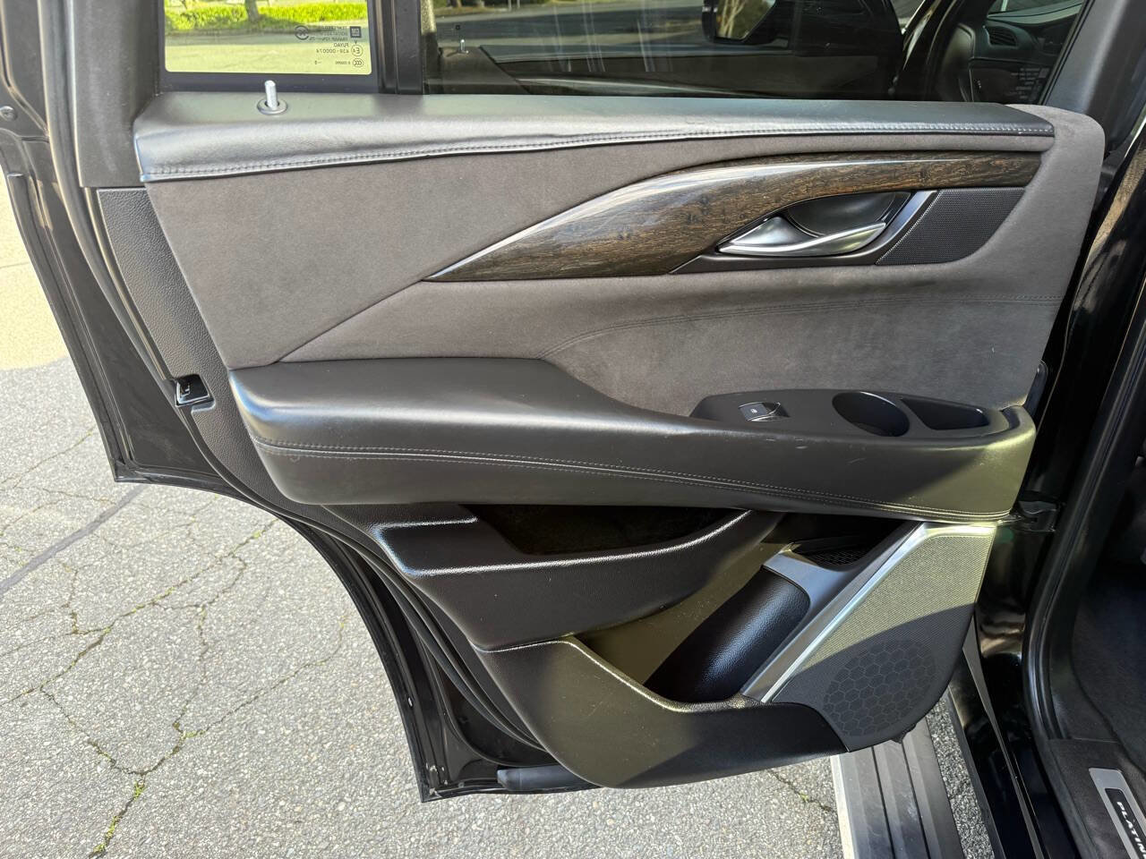 Used 2016 Cadillac Escalade Platinum AWD/4WD image 44