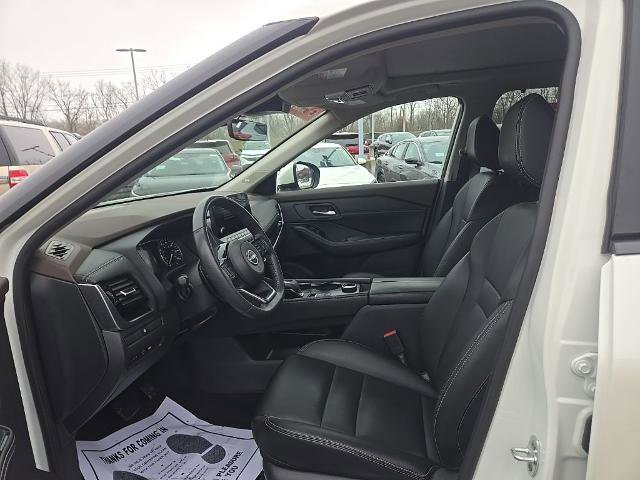 Certified 2023 Nissan Rogue SL w/ SL Premium Package image 9