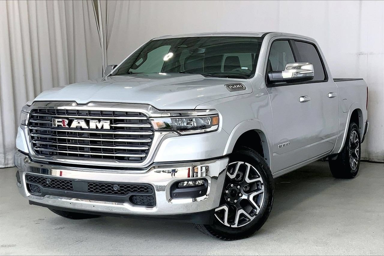 Used 2026 RAM 1500 Laramie AWD/4WD image 12