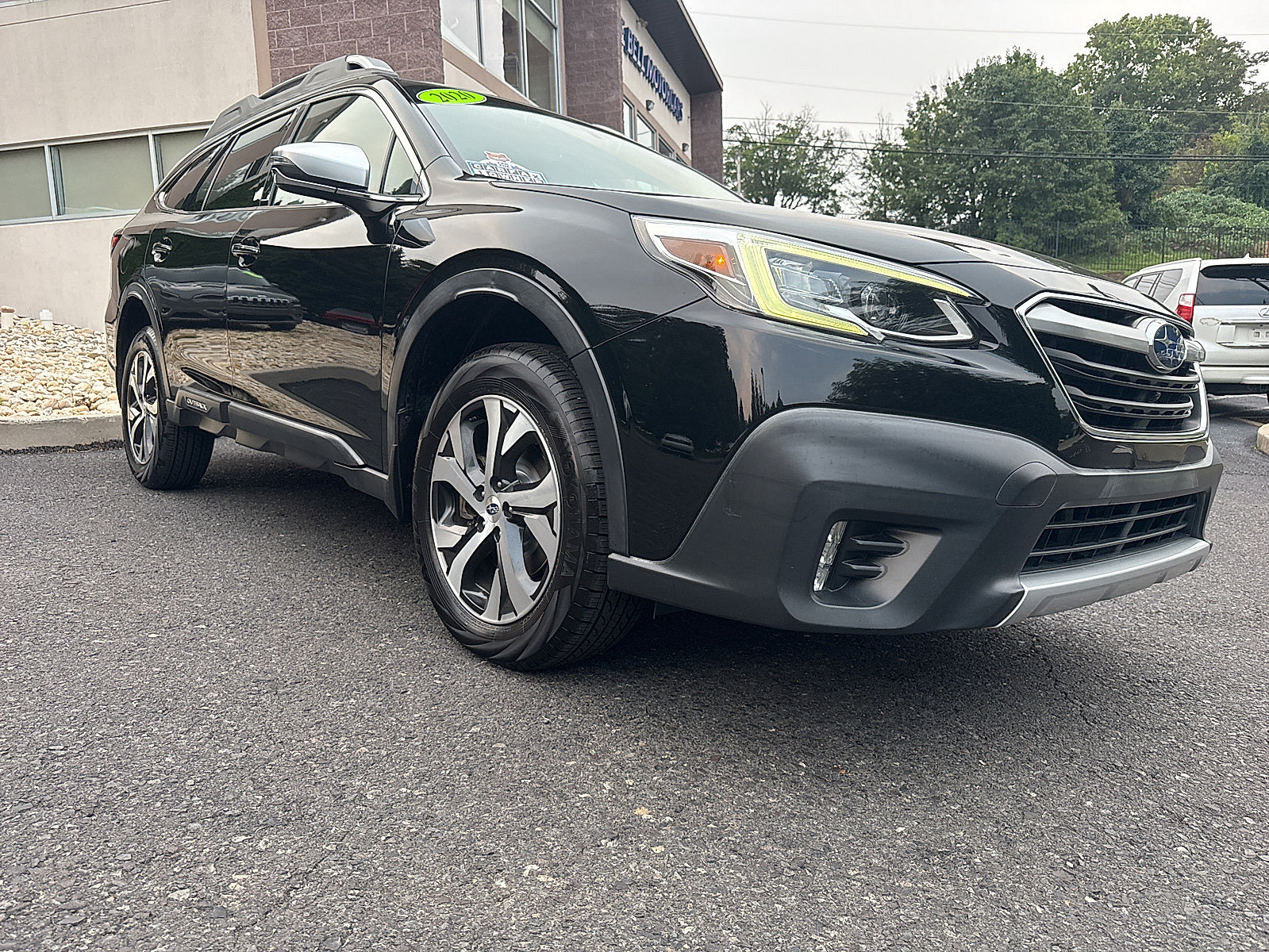 Used 2020 Subaru Outback Touring XT AWD/4WD image 13