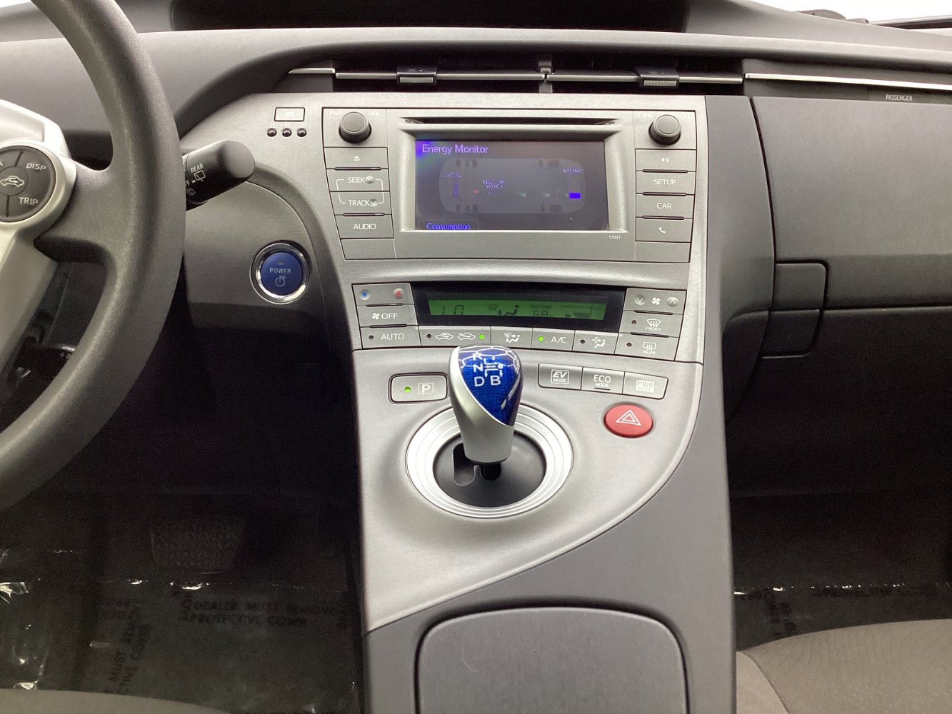 Used 2015 Toyota Prius Two image 29
