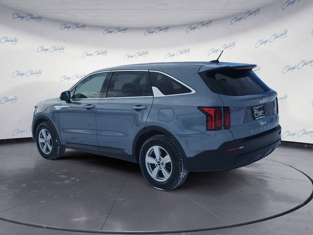 Used 2022 Kia Sorento LX image 3