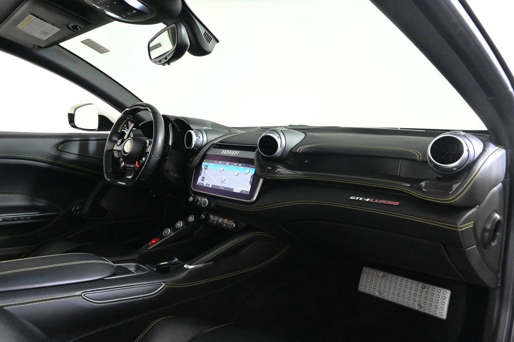 Used 2018 Ferrari GTC4Lusso image 17