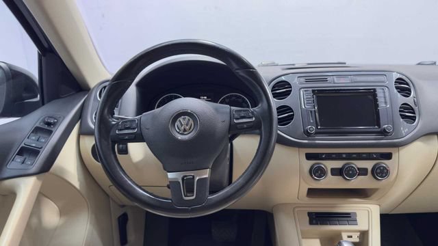 Used 2017 Volkswagen Tiguan S FWD image 19
