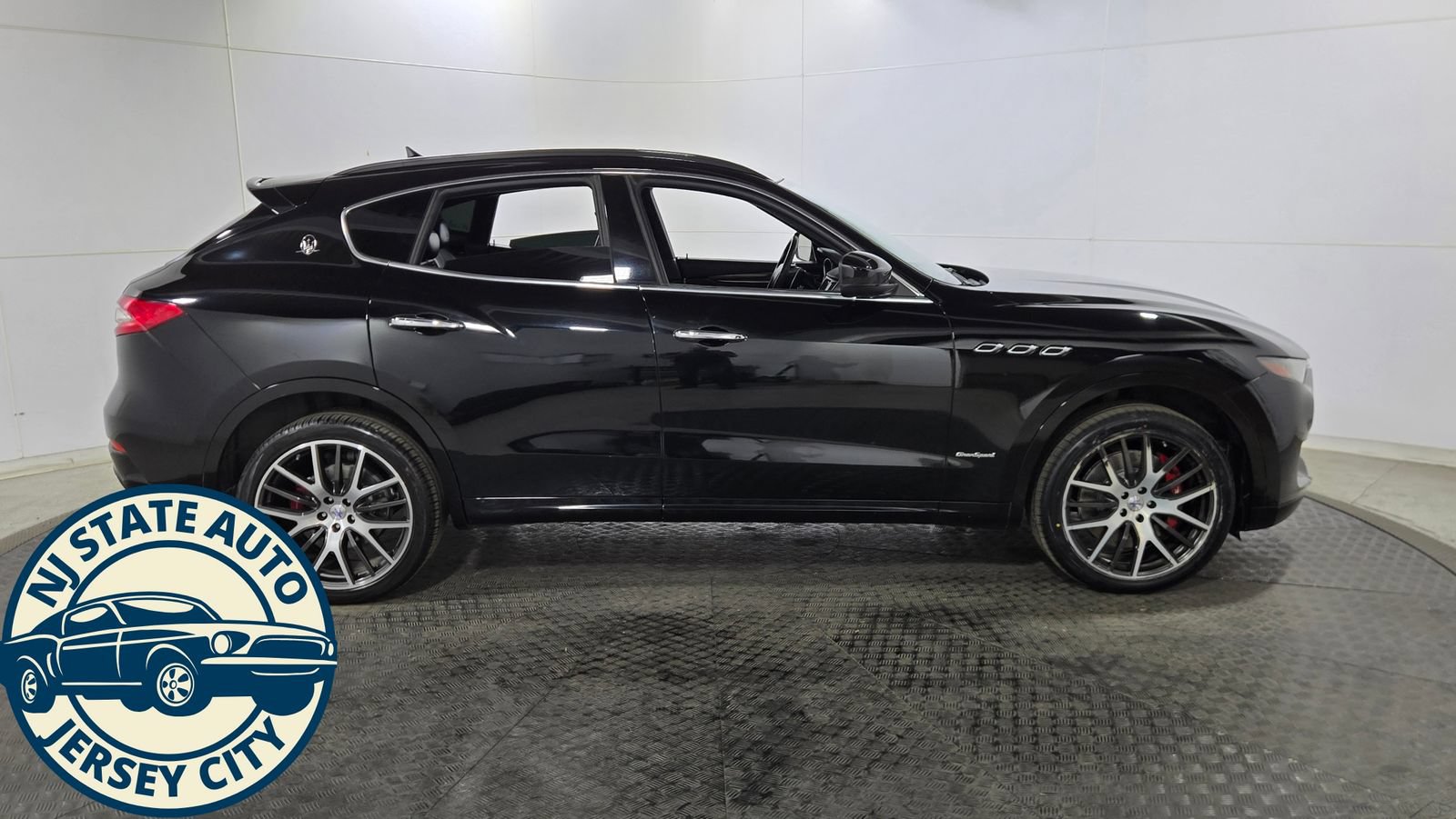 Used 2018 Maserati Levante S GranSport AWD/4WD image 8