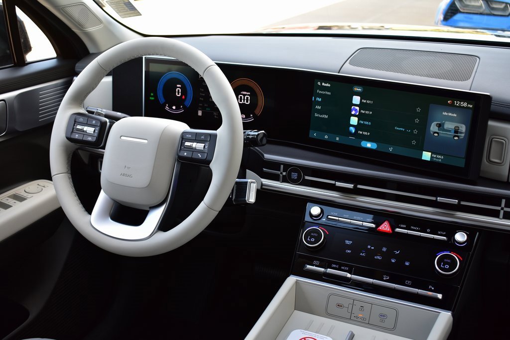 New 2026 Hyundai Santa Fe SE image 34