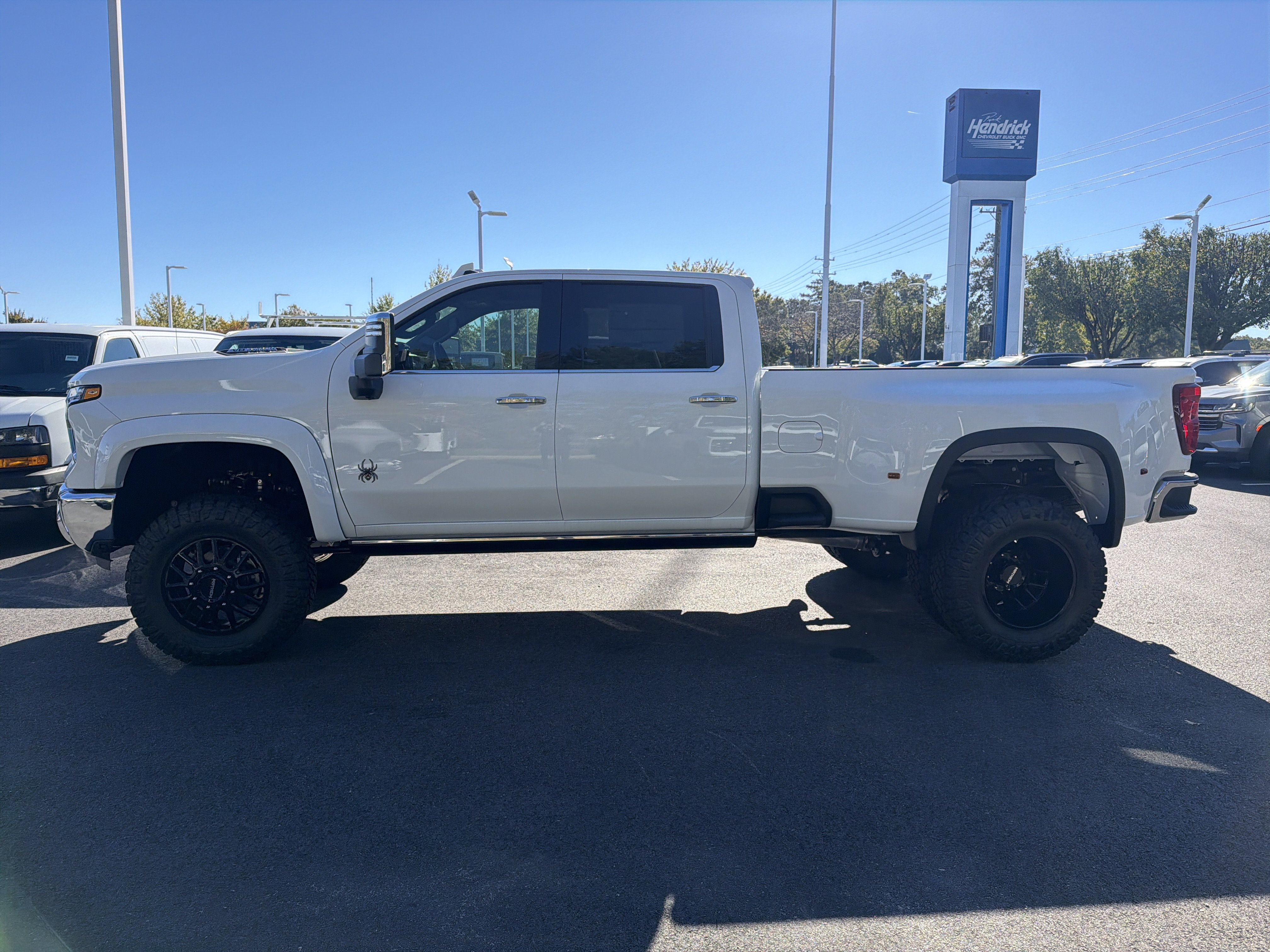 New 2026 Chevrolet Silverado 3500 LTZ w/ LTZ Plus Package AWD/4WD image 6
