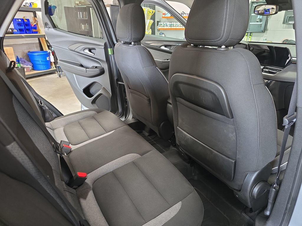Used 2024 Chevrolet TrailBlazer LT w/ Convenience Package AWD/4WD image 11