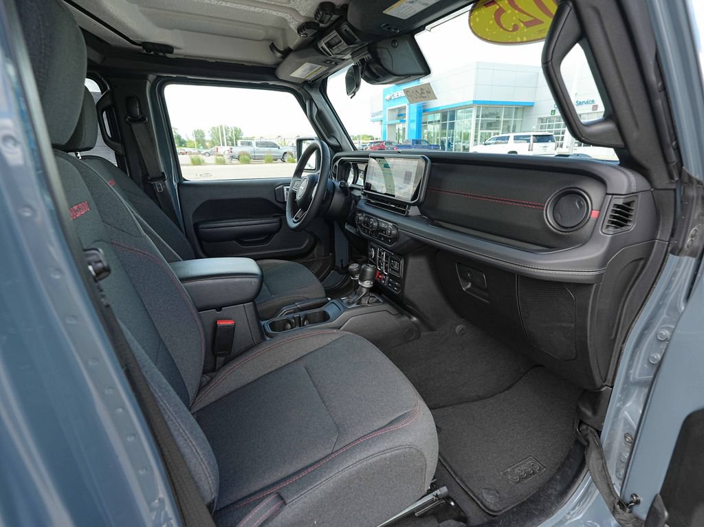 Used 2025 Jeep Wrangler Unlimited Rubicon AWD/4WD image 22