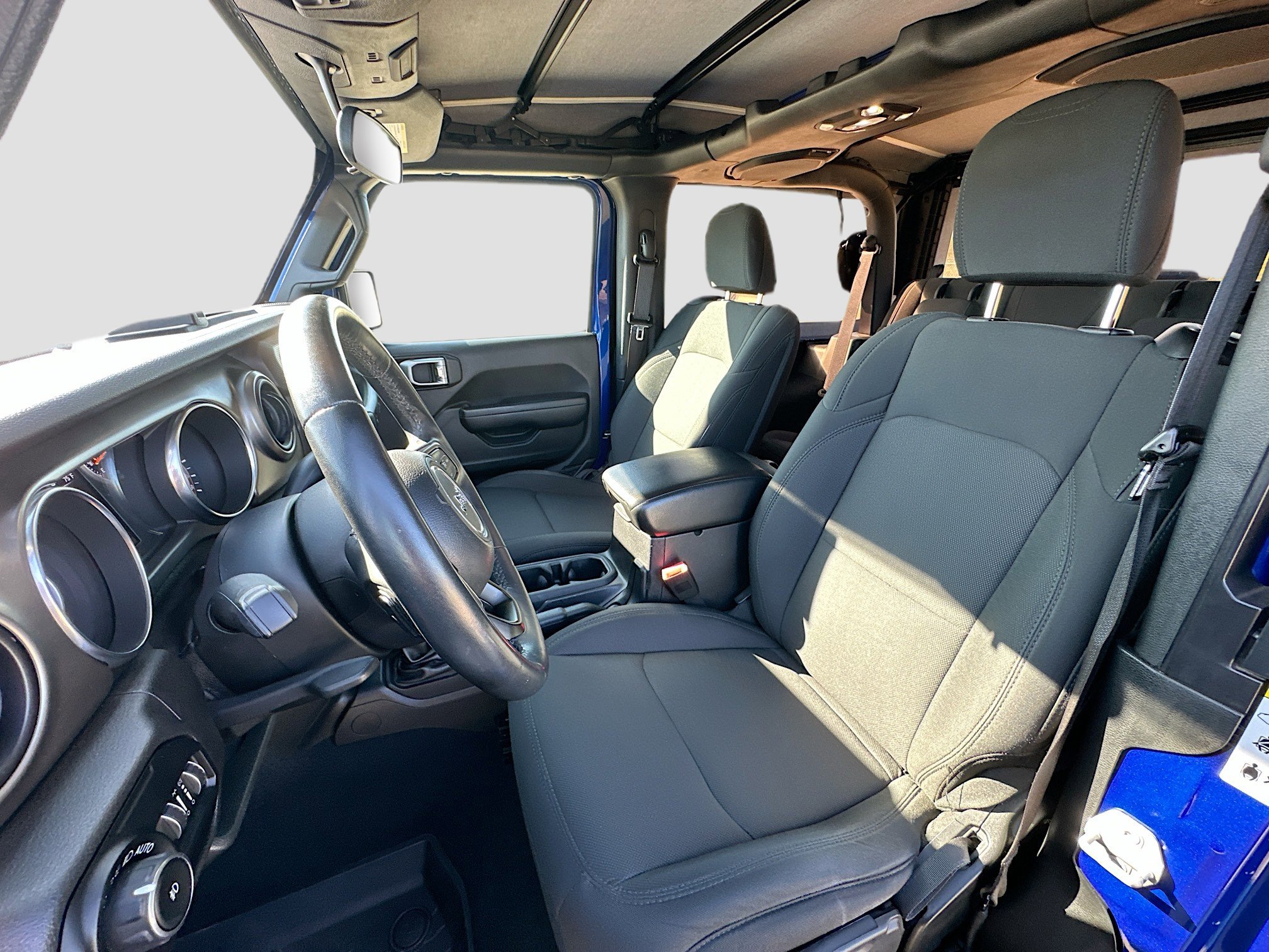 Used 2019 Jeep Wrangler Sport image 19