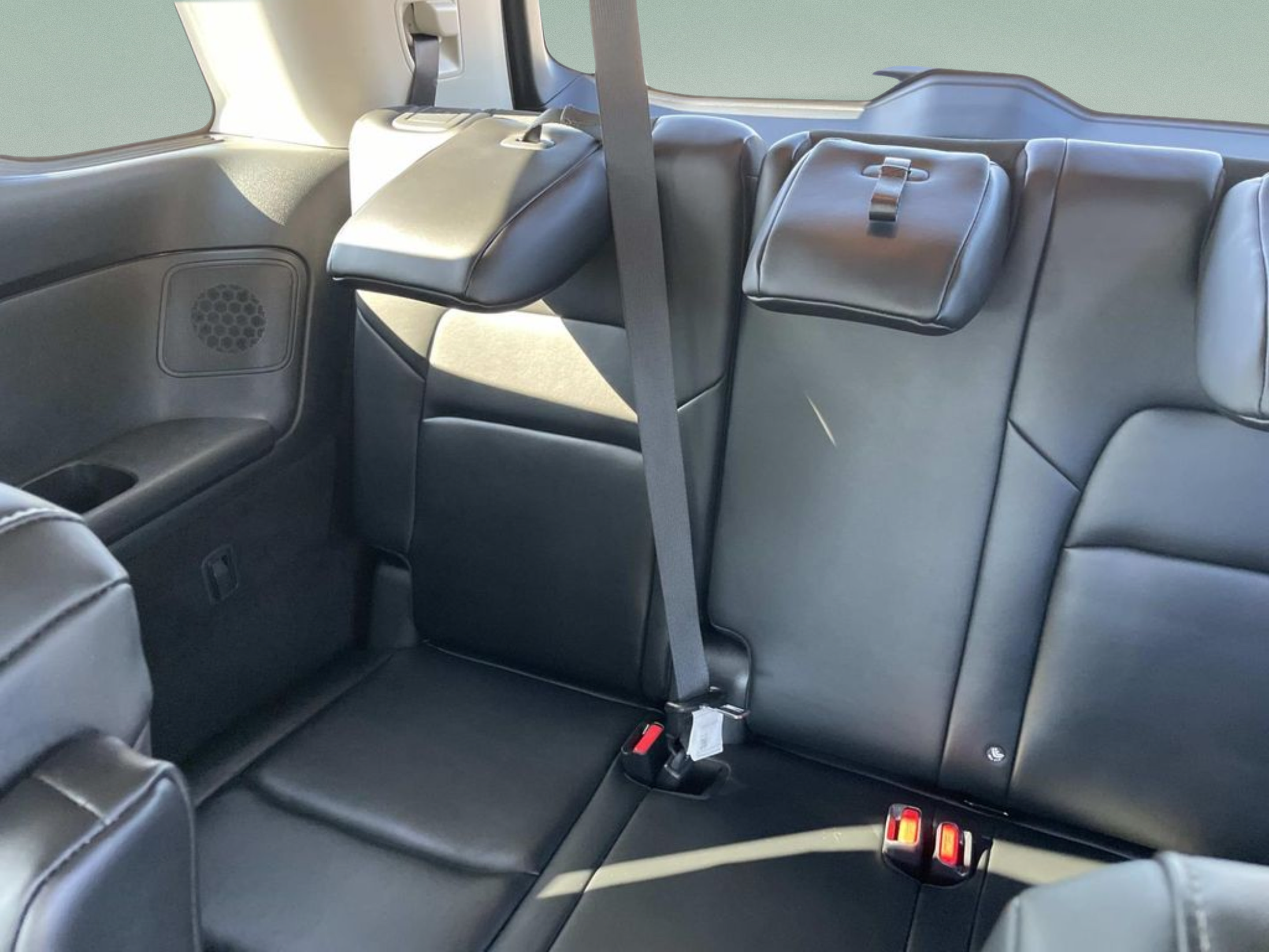 Used 2025 Nissan Pathfinder Platinum AWD/4WD image 12