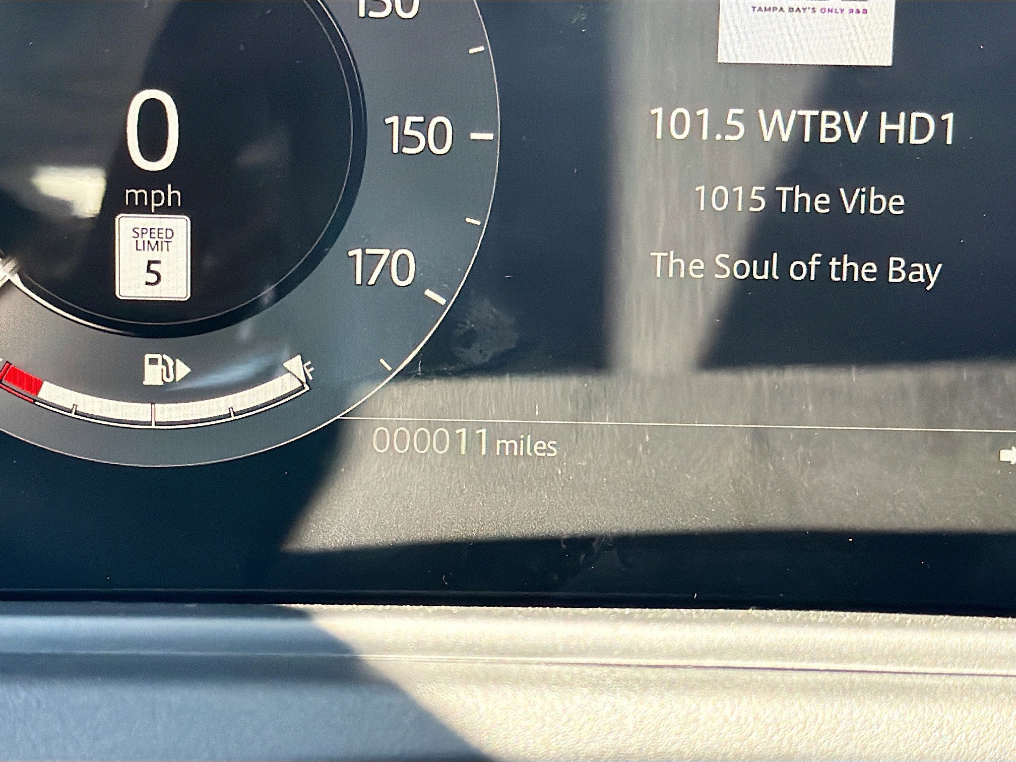 New 2026 Land Rover Range Rover Velar Dynamic SE image 40