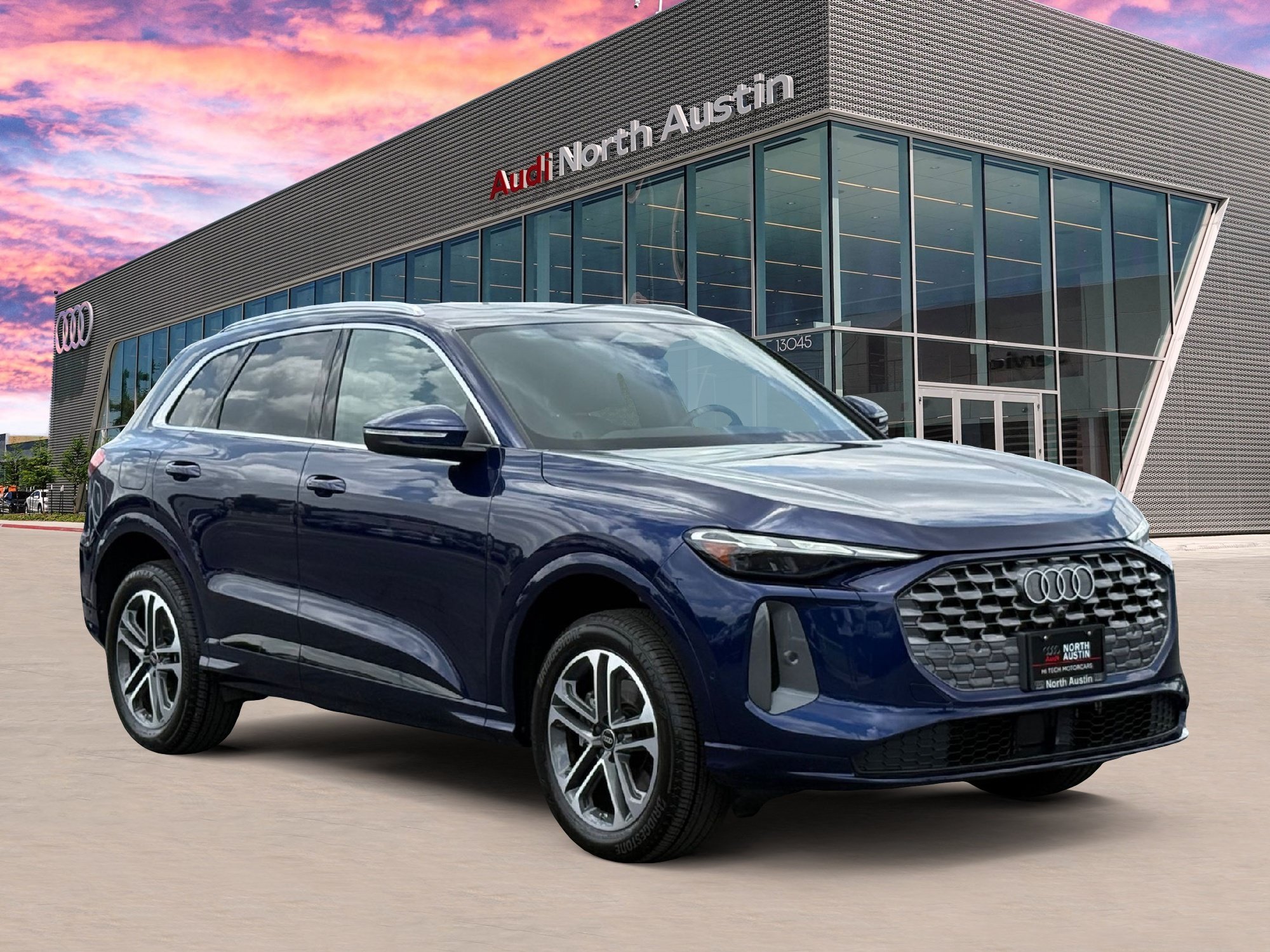 Certified 2025 Audi Q5 Premium w/ Convenience Package AWD/4WD image 5