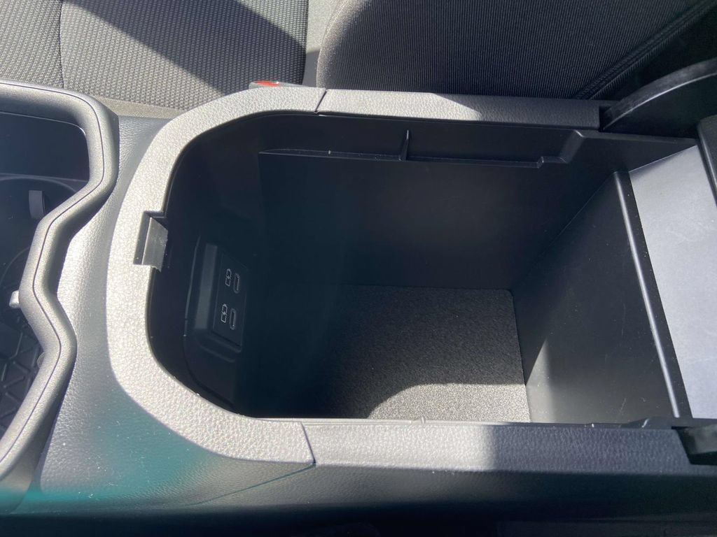 Used 2025 Toyota RAV4 LE FWD image 25