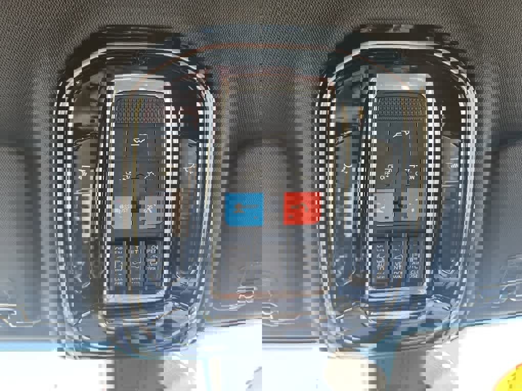 Used 2023 Jeep Grand Cherokee L Overland image 42