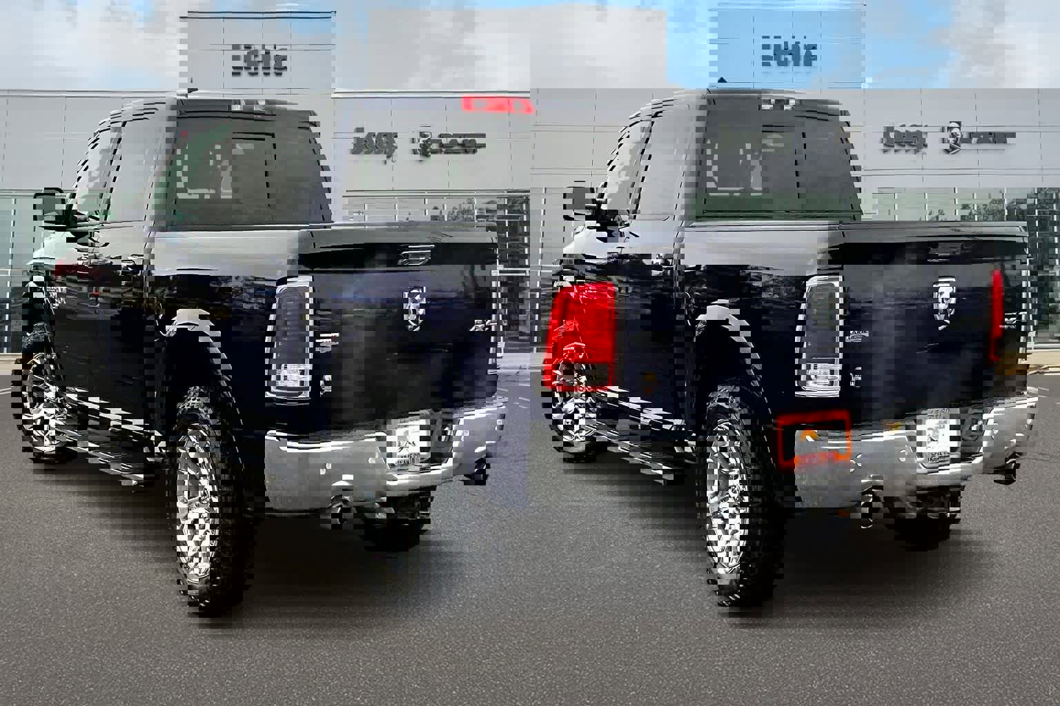 Used 2016 RAM 1500 Laramie w/ Convenience Group image 4