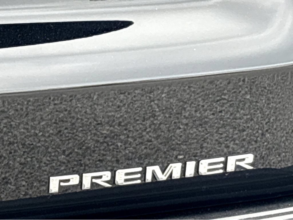 New 2025 Chevrolet Suburban Premier RWD image 21