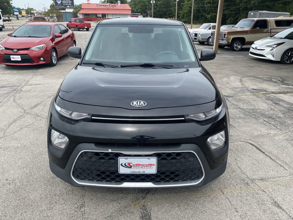 Used 2020 Kia Soul LX image 2