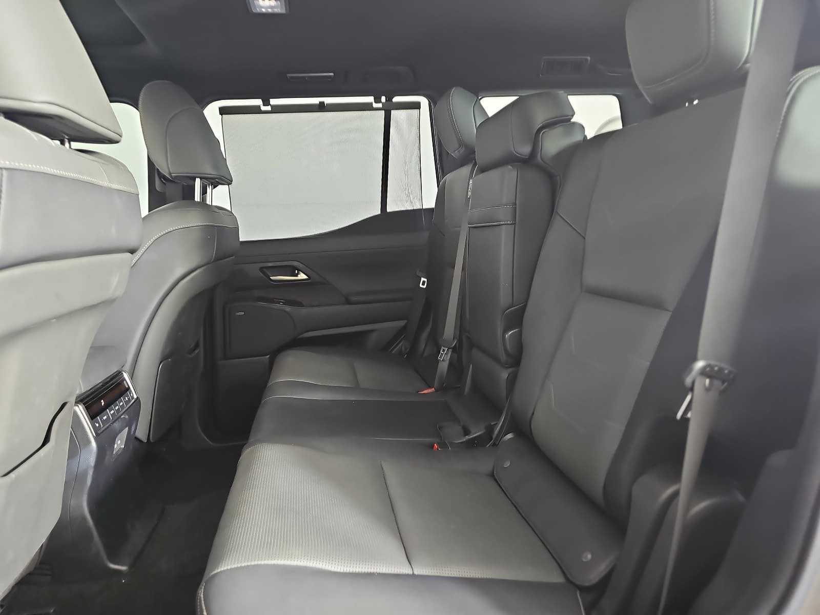 Used 2024 Lexus GX 550 w/ Cold Area Package AWD/4WD image 14