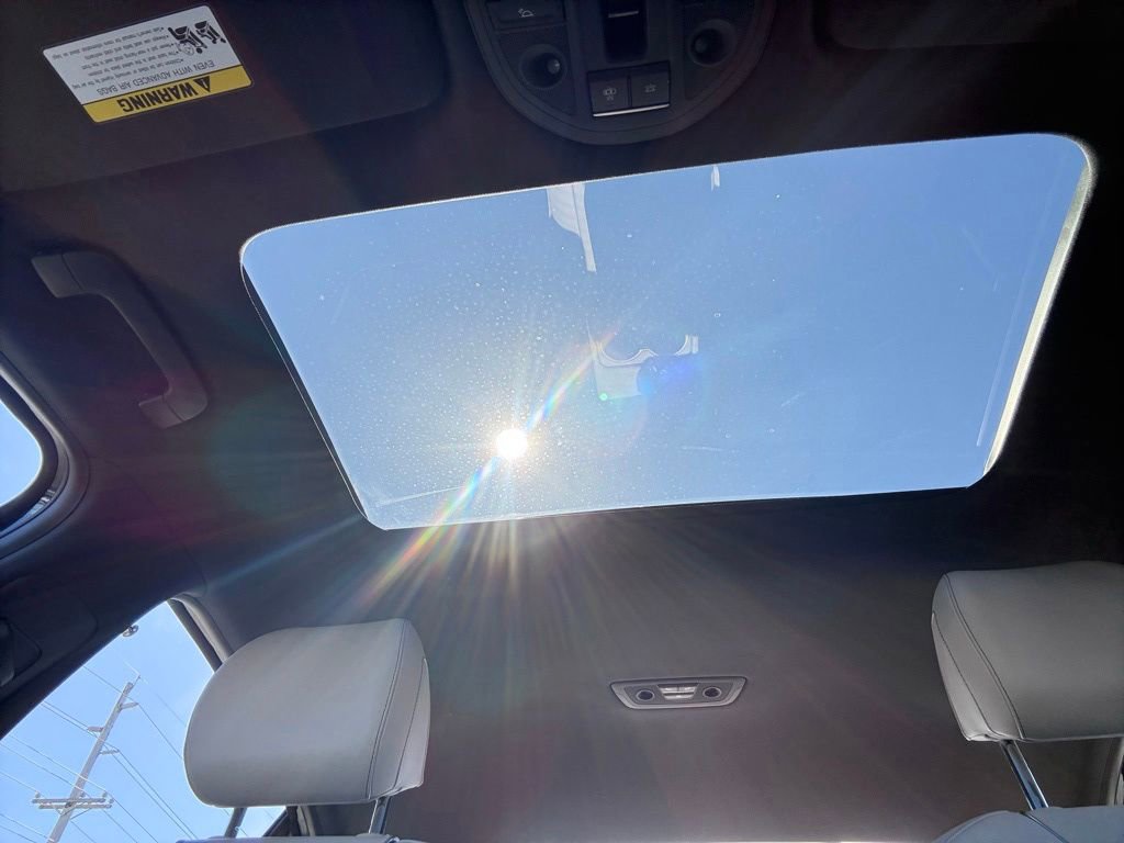 Used 2023 Genesis G70 3.3T w/ Sport Advanced Package image 41