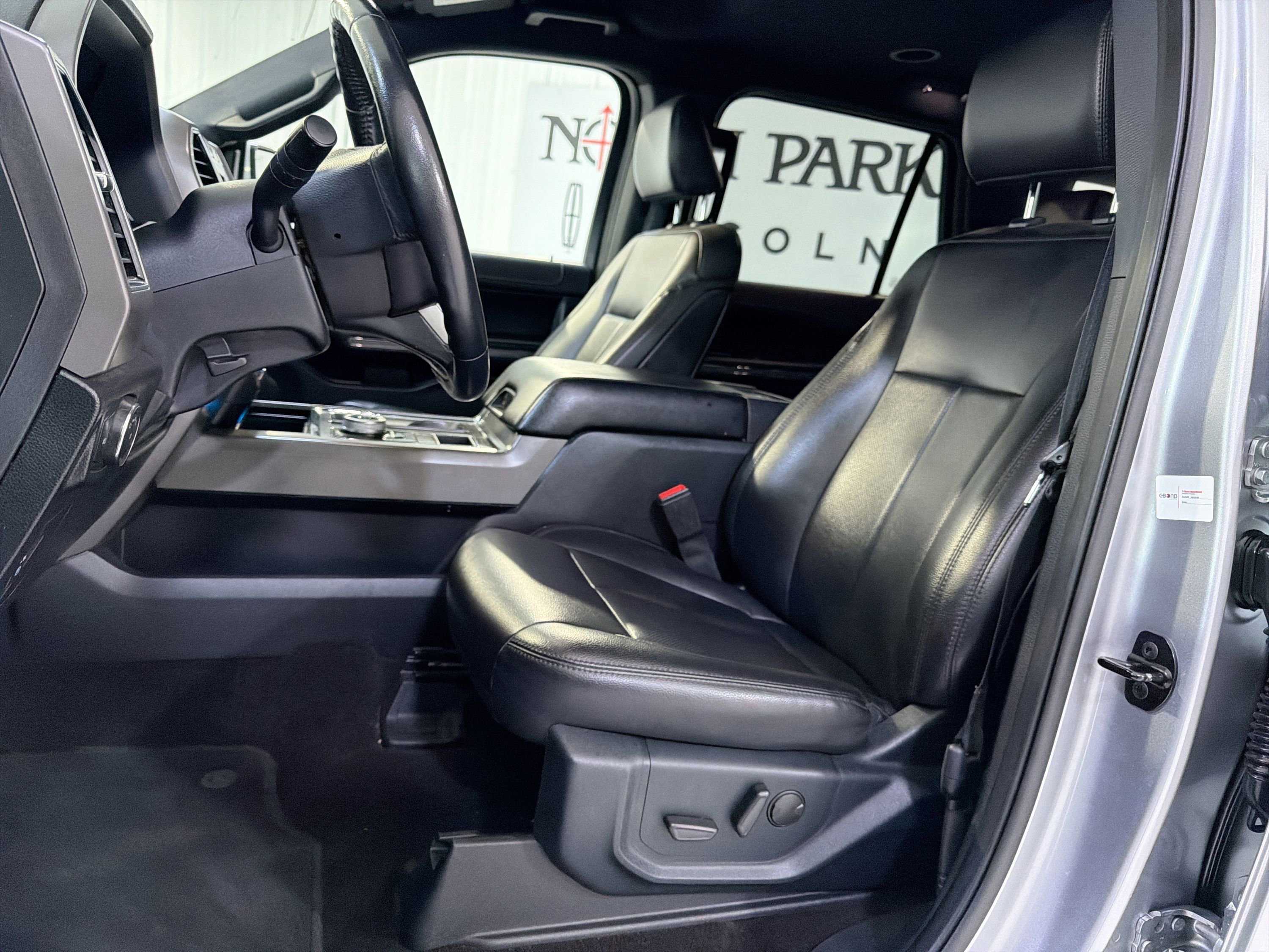 Used 2021 Ford Expedition XLT RWD image 10
