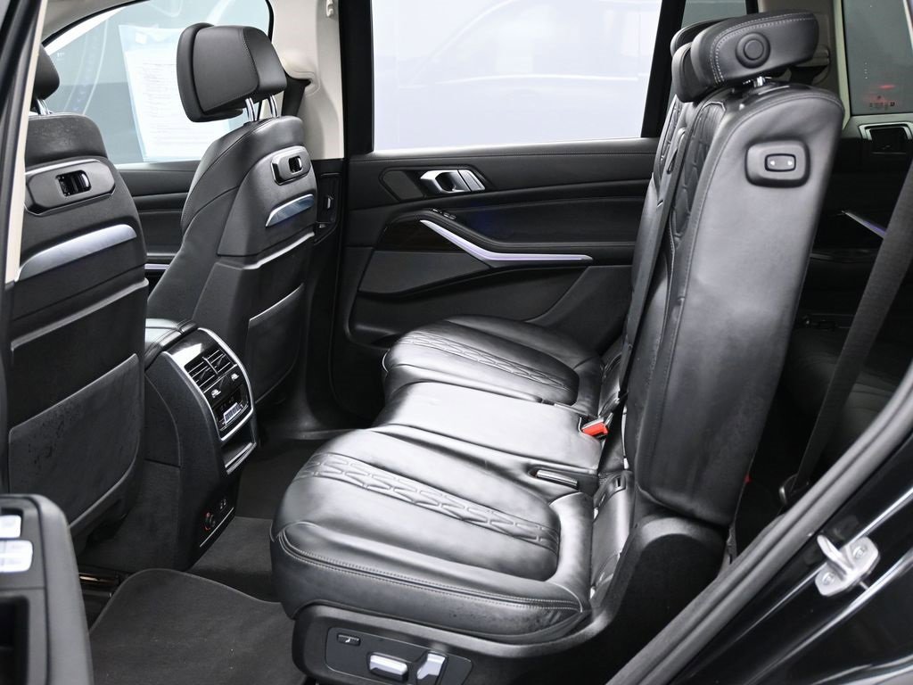 Used 2023 BMW X7 xDrive40i image 38