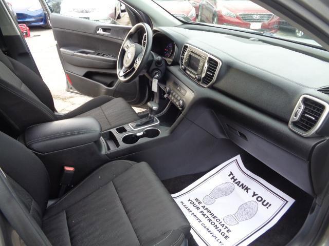 Used 2017 Kia Sportage LX image 19