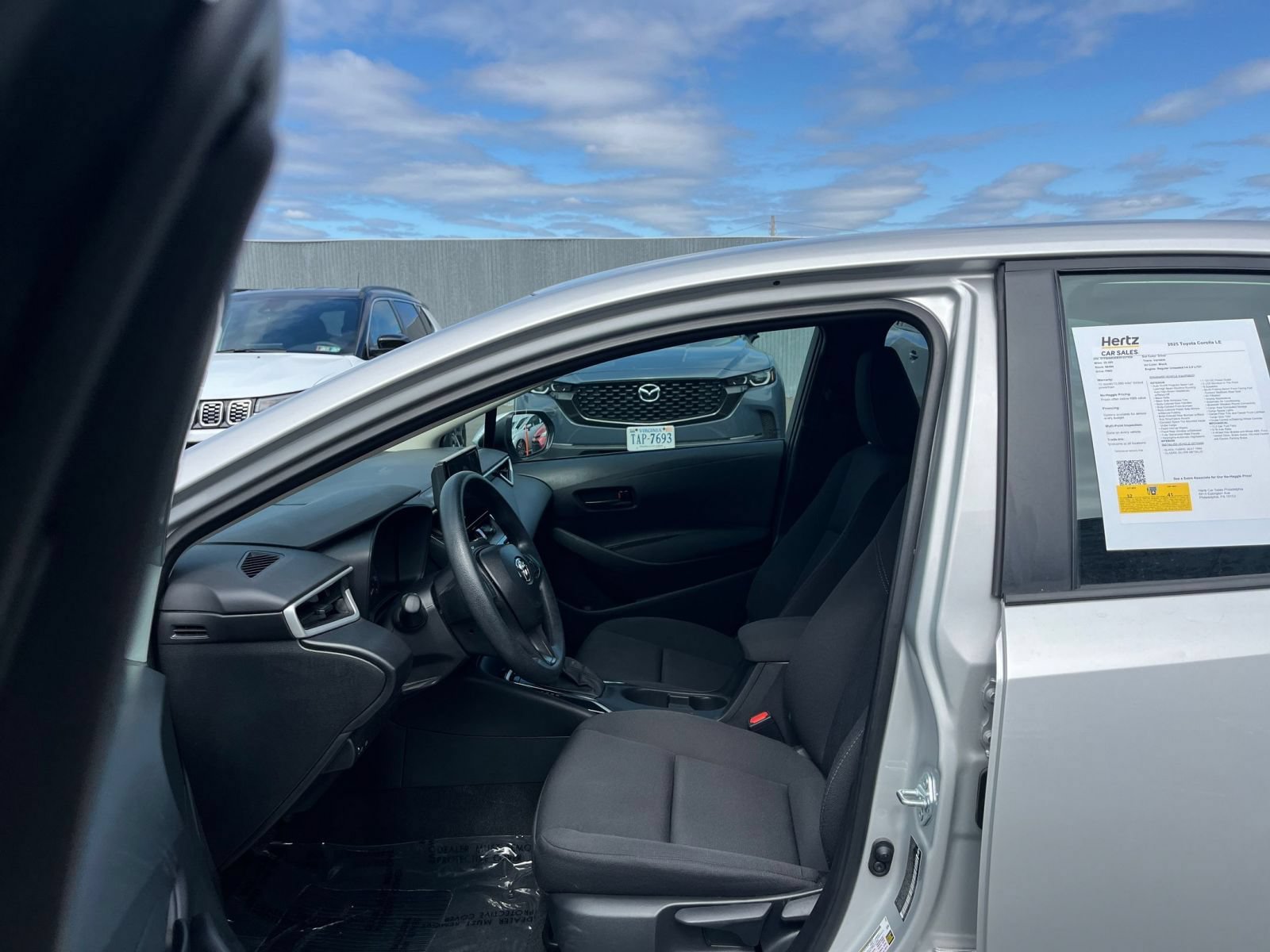 Used 2025 Toyota Corolla LE FWD image 26