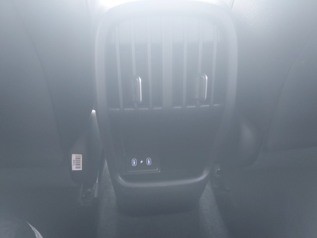 Used 2024 Hyundai Kona SEL FWD image 11