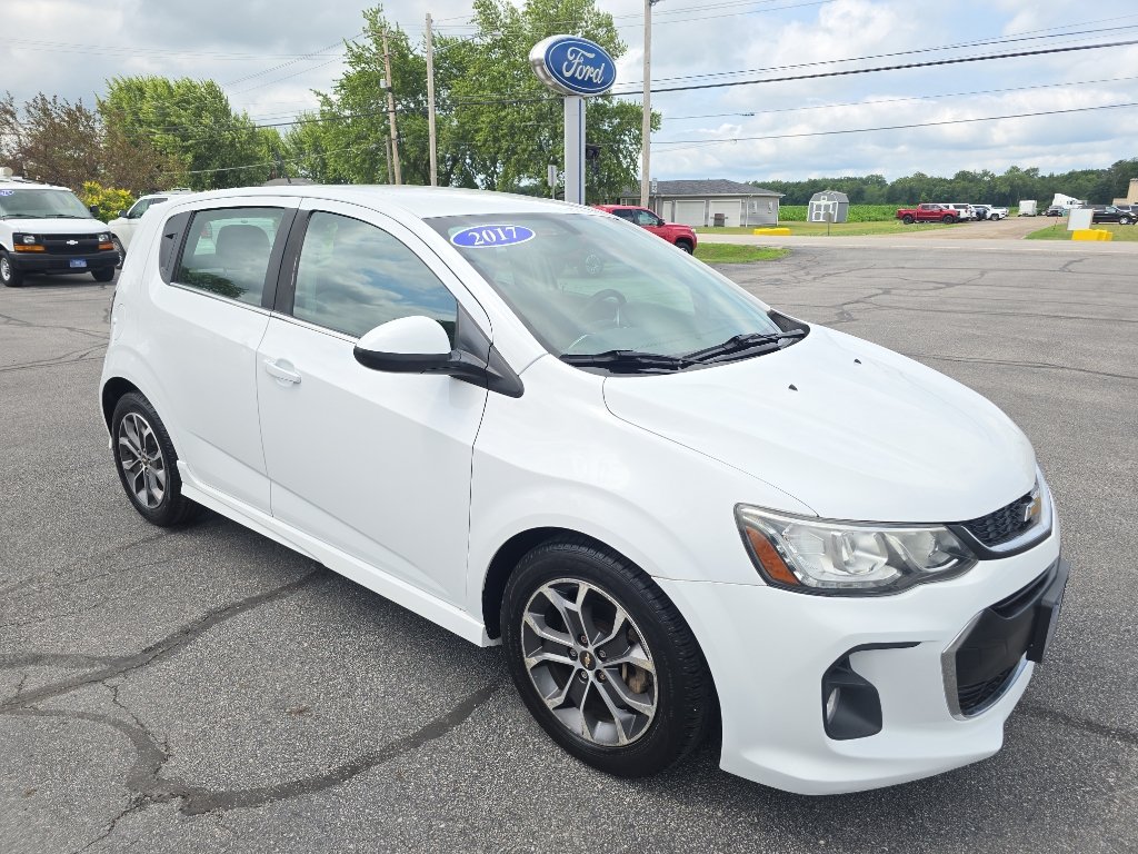 Used 2017 Chevrolet Sonic LT FWD image 4