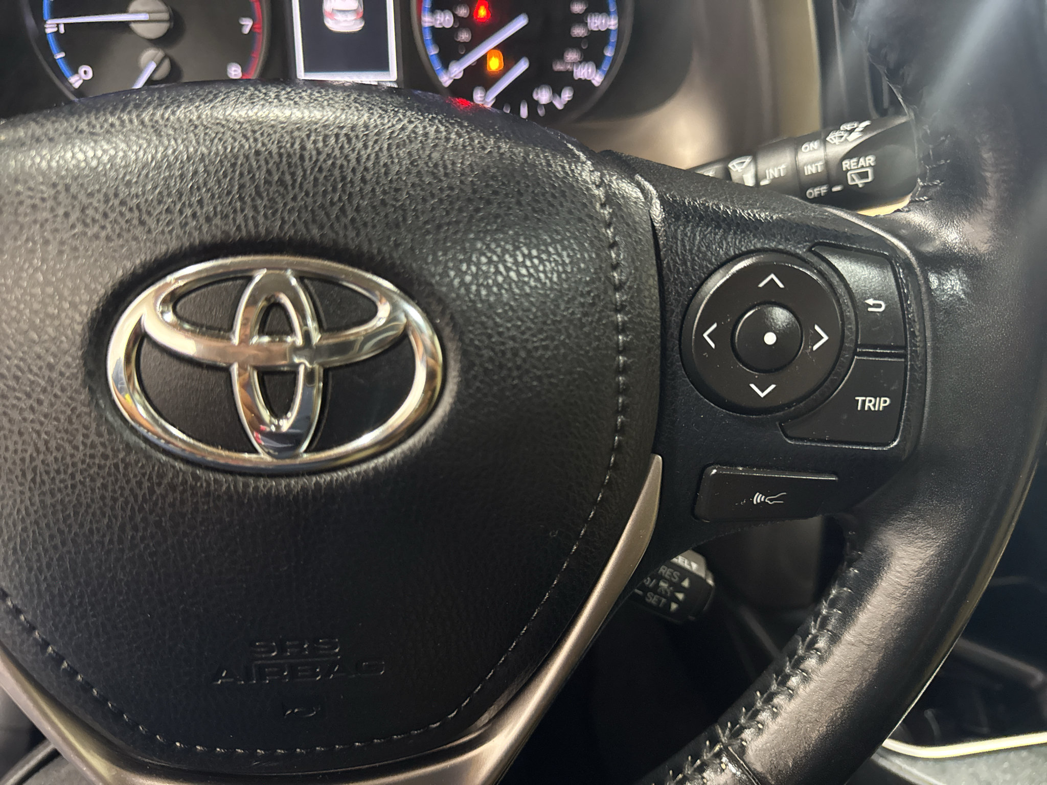 Used 2017 Toyota RAV4 XLE FWD image 26