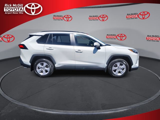 Used 2024 Toyota RAV4 LE AWD/4WD image 9