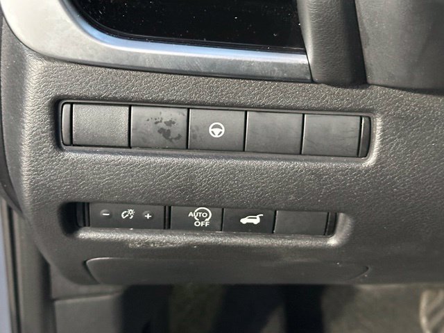 Certified 2025 Nissan Rogue SV AWD/4WD image 21