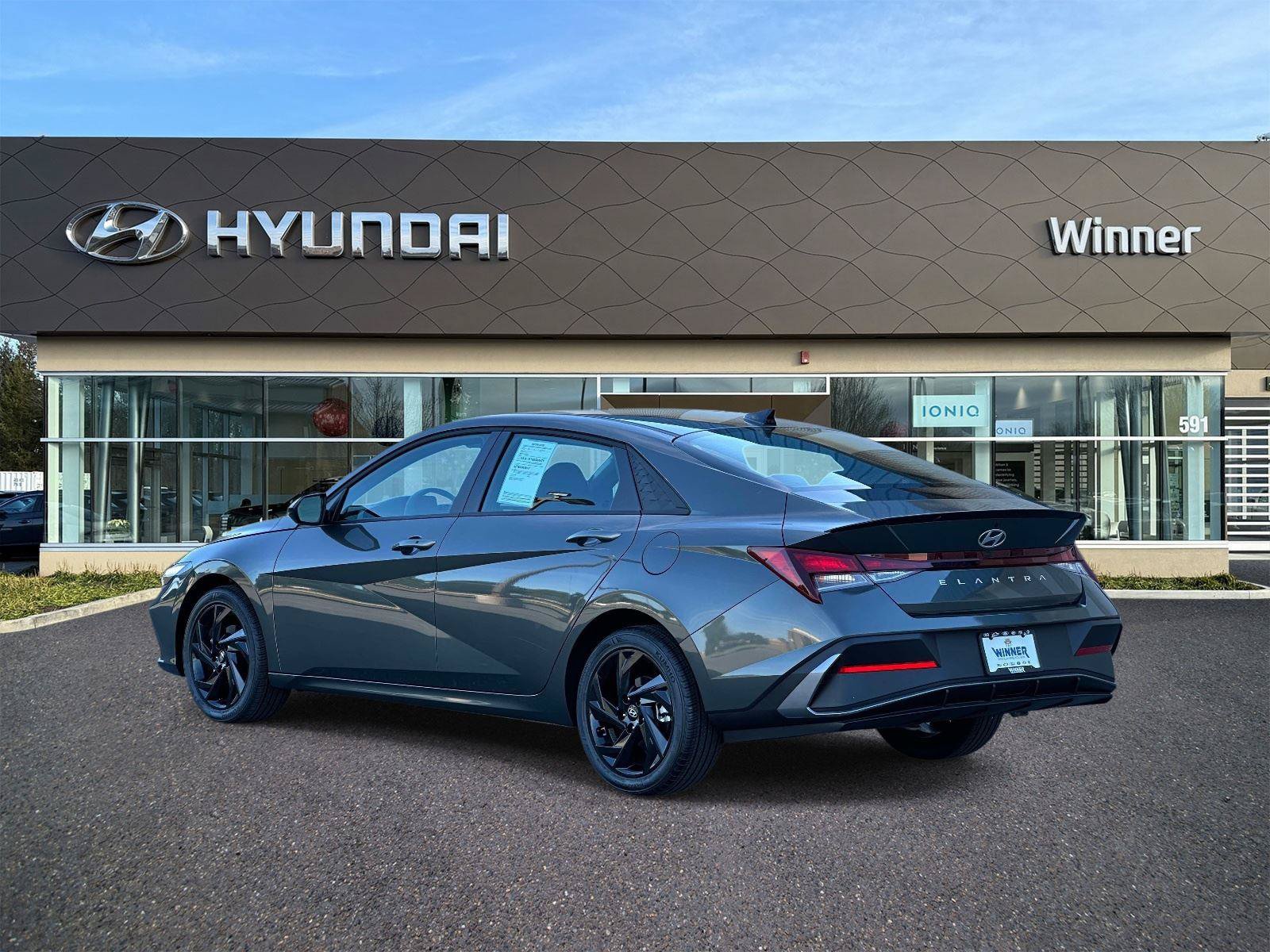 Used 2026 Hyundai Elantra Sport FWD image 2