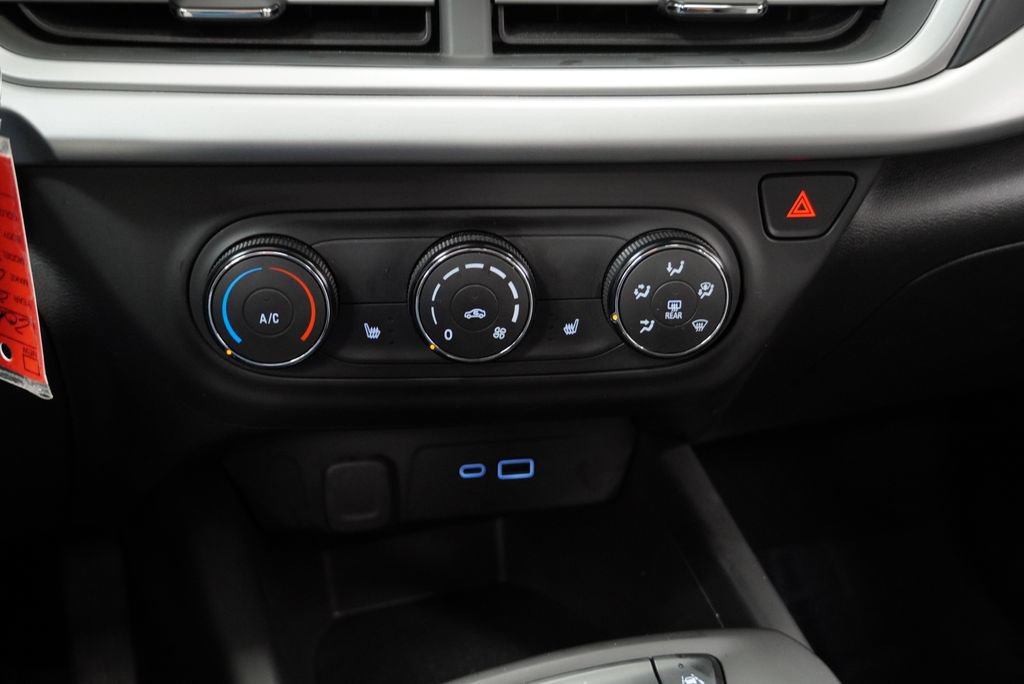 Certified 2024 Chevrolet Trax LS w/ LS Convenience Package FWD image 20