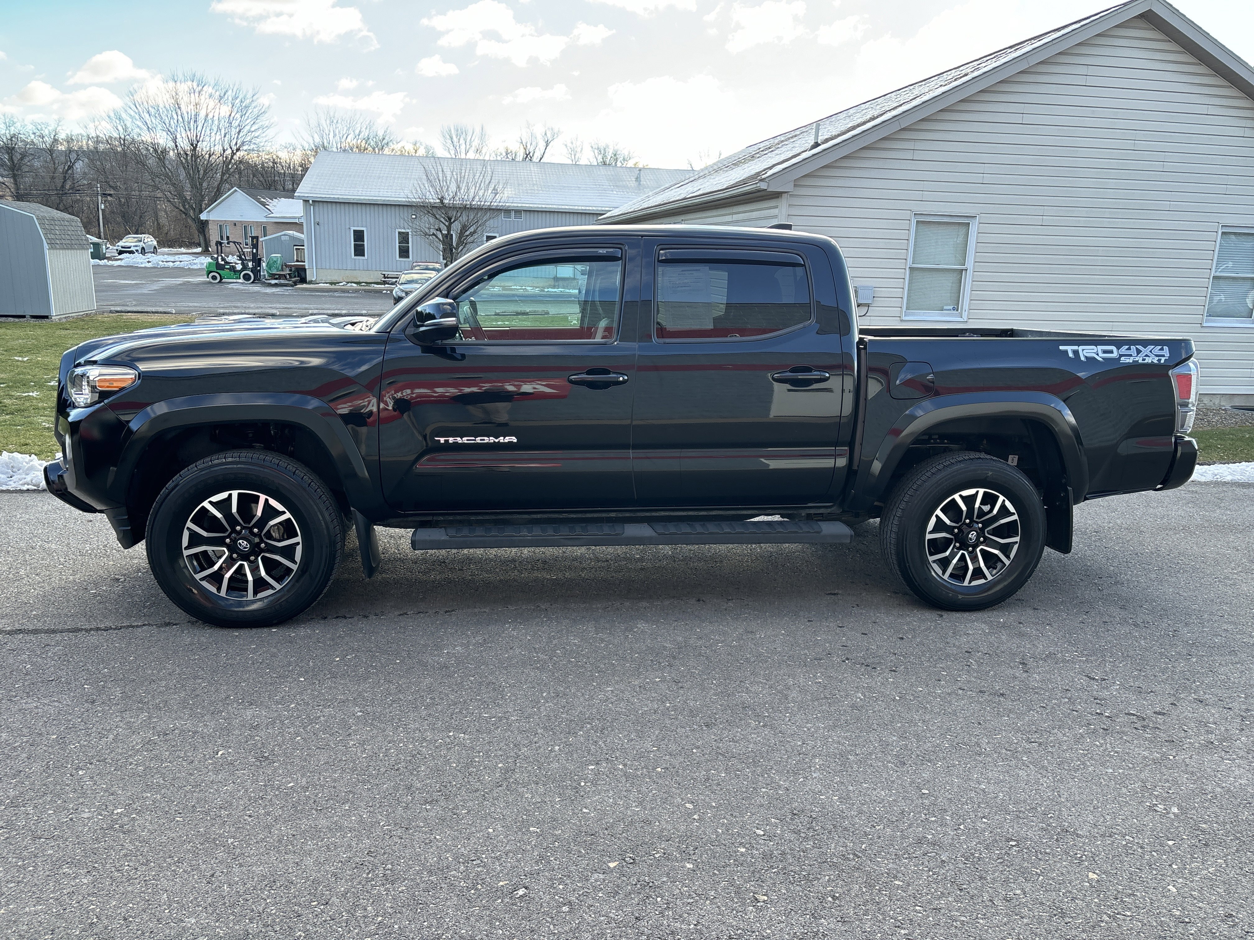 Used 2022 Toyota Tacoma TRD Sport image 6
