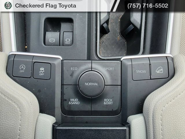 Used 2024 Toyota Grand Highlander AWD image 17