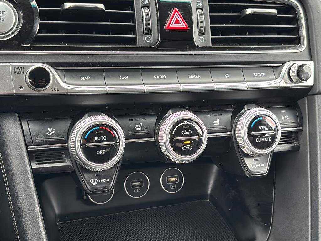 Used 2022 Genesis G70 3.3T image 31