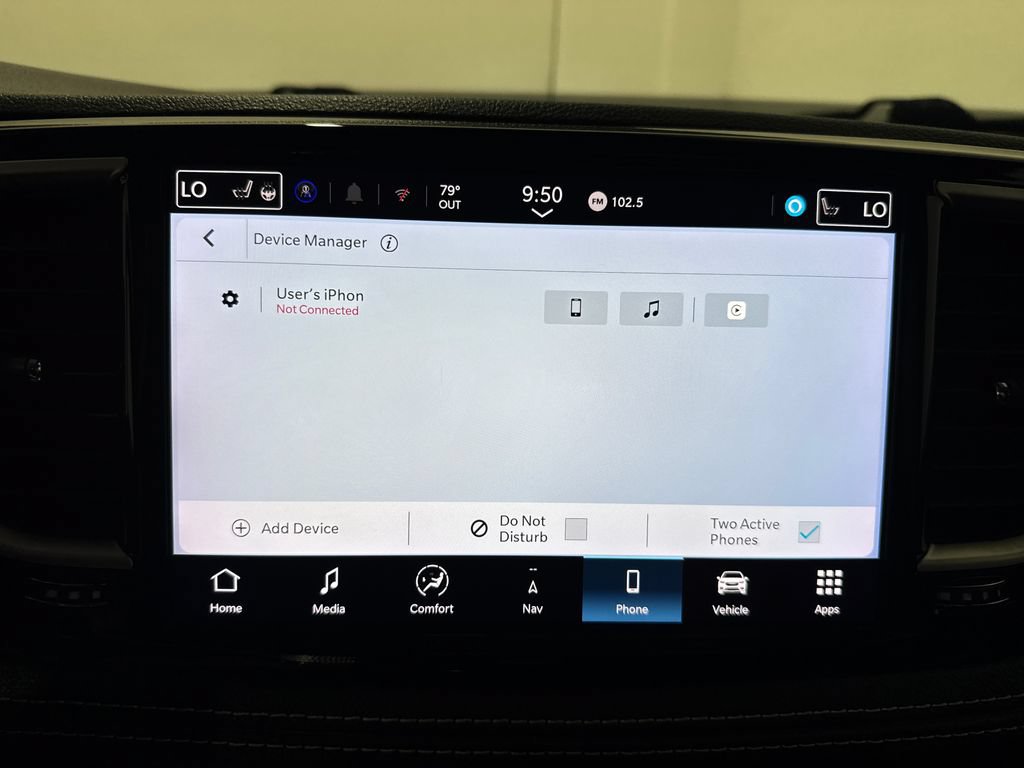 Used 2024 Chrysler Pacifica Limited FWD image 29