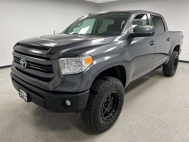 Used 2017 Toyota Tundra Limited w/ Limited Premium Package image 4
